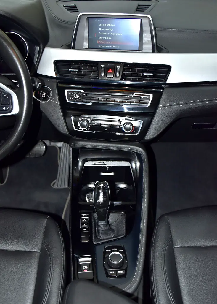 AED 892 EMi at 0% DP | BMW X2 sDrive20i ( 2020 Model ) in White Color GCC Specs - Image 15
