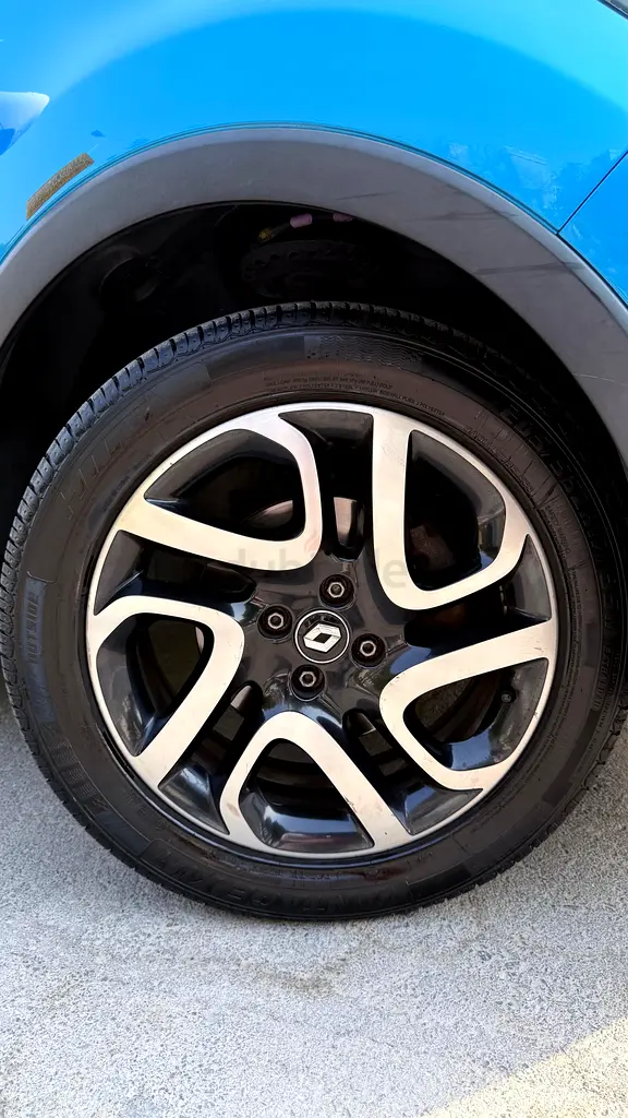 Renault Captur LE - Image 8