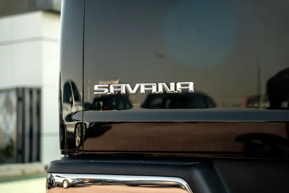GMC Savana 3500 Cargo Extended Wheelbase 2023 GCC 6.6L V8 0Kms - Image 6