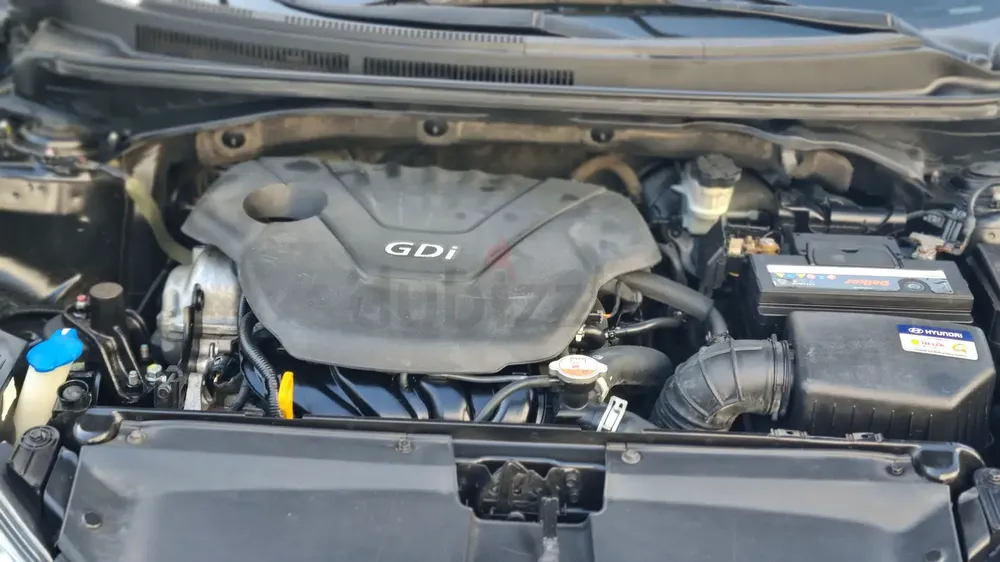 2017 HYUNDAI VELOSTER VERY GOOD CONDITION - Image 6