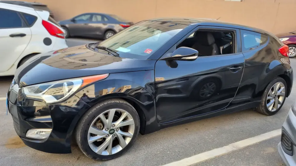 2017 HYUNDAI VELOSTER VERY GOOD CONDITION - Image 9