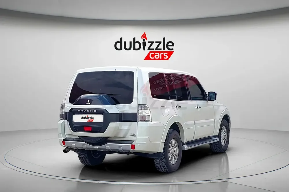 AED 2262/month | 2015 Mitsubishi Pajero  | GCC Specs | Ref#450670 - Image 6