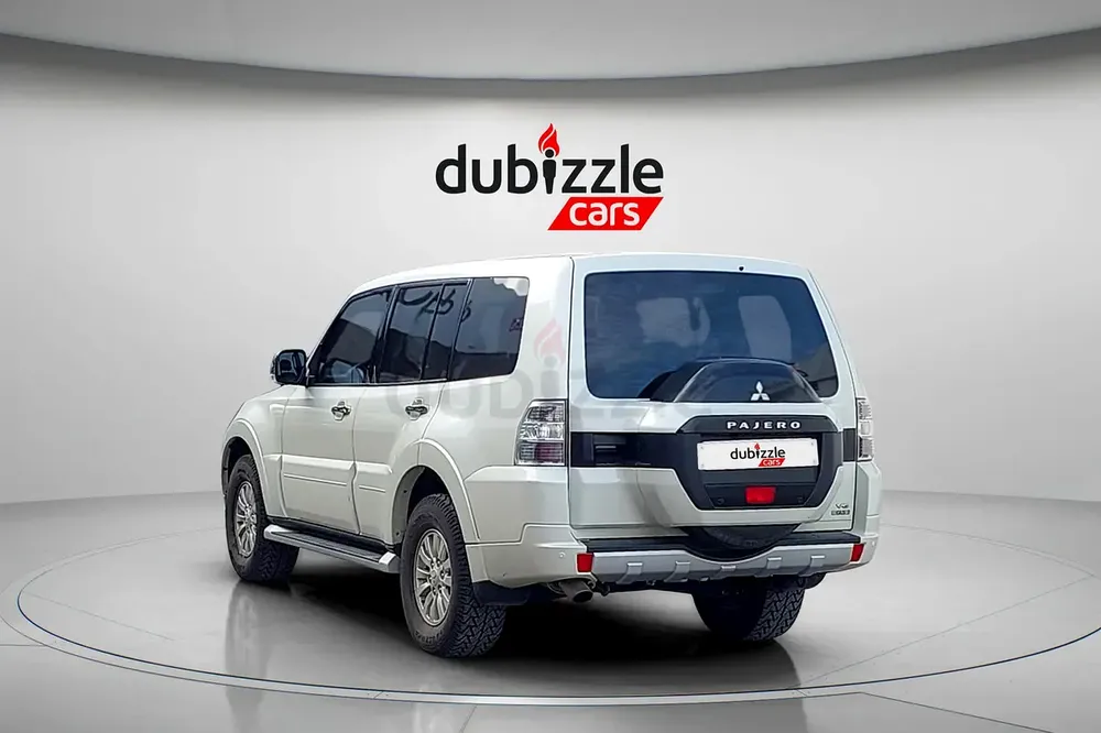 AED 2262/month | 2015 Mitsubishi Pajero  | GCC Specs | Ref#450670 - Image 8