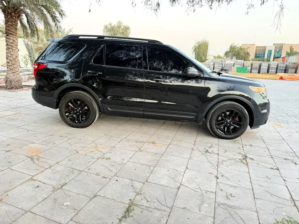 Ford Explorer XL 2014 GCC Specs - Well Maintained SUV - Image 4