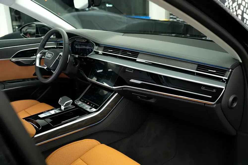 AUDI | A8L QUATTRO 55 | 2026 | GCC SPECS DEALER WARRANTY + SERVICE CONTRACT - Image 12