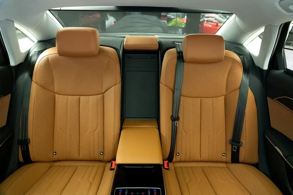 AUDI | A8L QUATTRO 55 | 2026 | GCC SPECS DEALER WARRANTY + SERVICE CONTRACT - Image 14