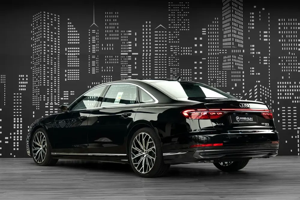 AUDI | A8L QUATTRO 55 | 2026 | GCC SPECS DEALER WARRANTY + SERVICE CONTRACT - Image 4