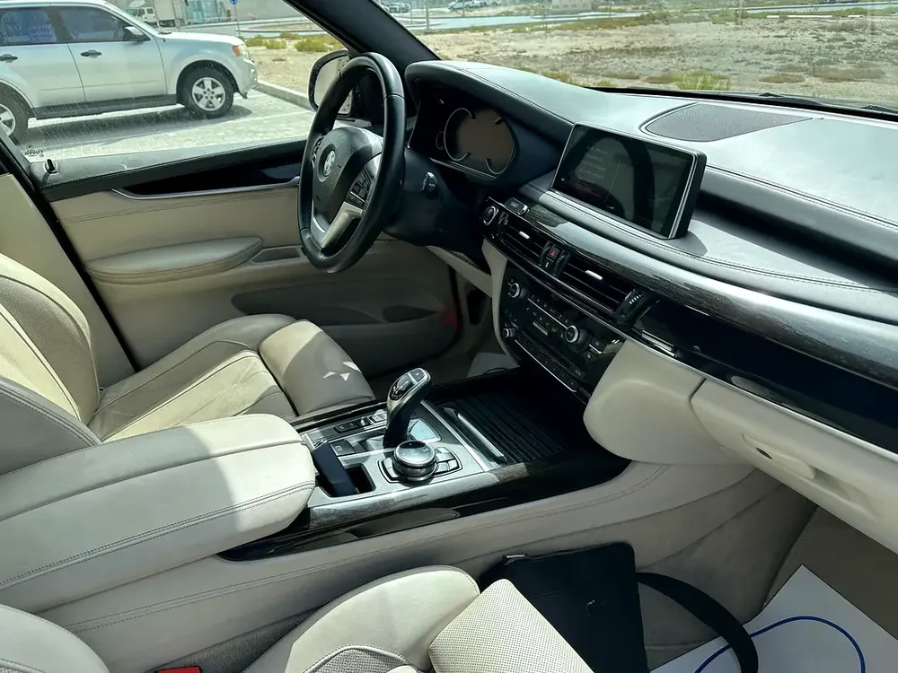 BMW X5 xDrive50i Luxury-Line 2015 GCC Specs - Image 12