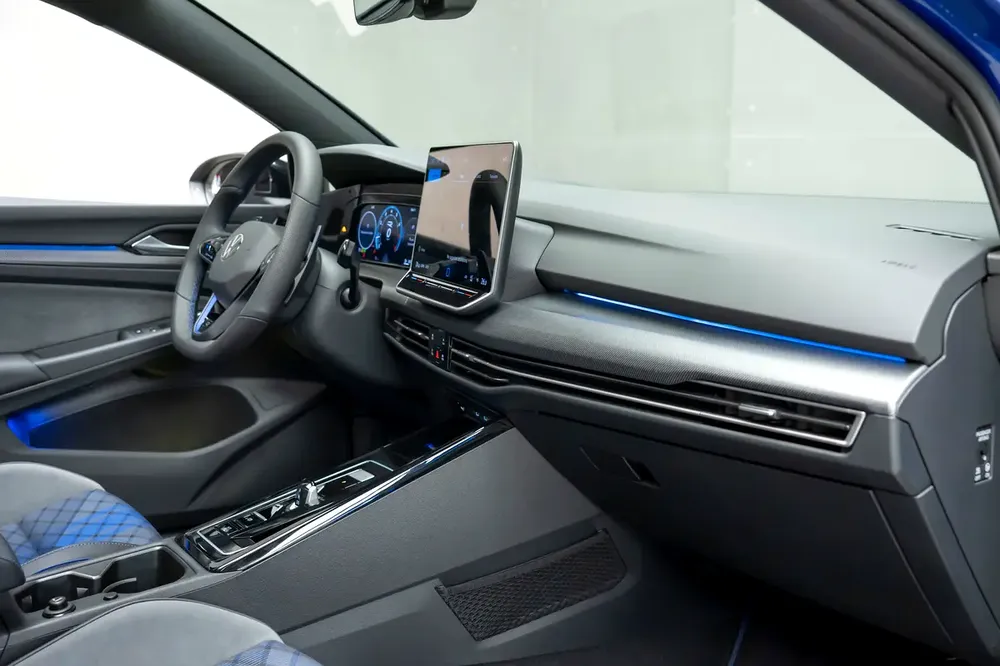2026 Volkswagen Golf R - GCC Specs - only 500km - Image 11