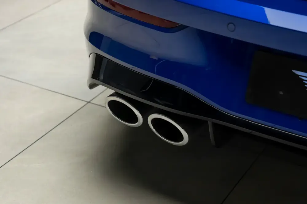 2026 Volkswagen Golf R - GCC Specs - only 500km - Image 9