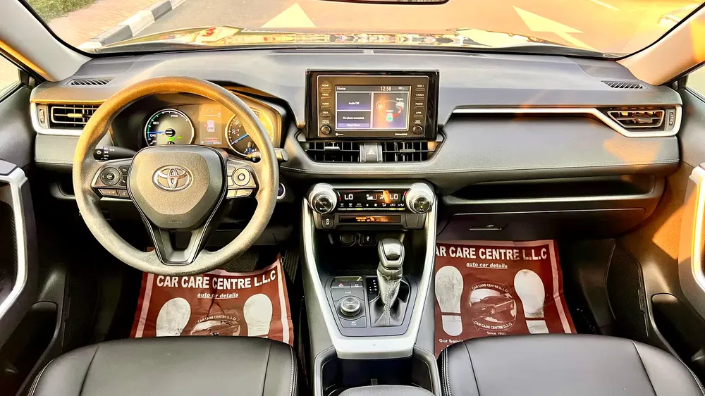 2022 Toyota RAV4 XLE Premium Hybrid - Image 12