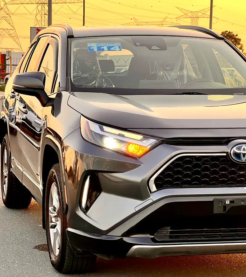 2022 Toyota RAV4 XLE Premium Hybrid - Image 15