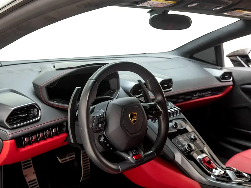 2015 | Lamborghini | Huracan LP 610-4 | GCC Spec - Image 8