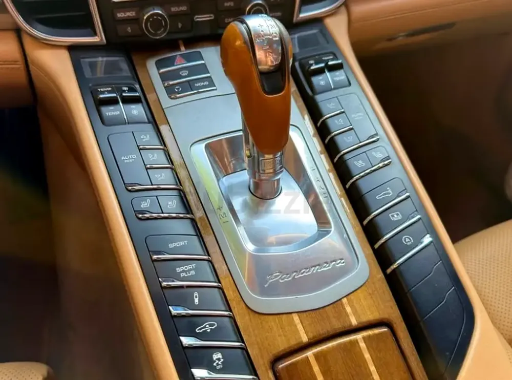 Porsche Panamera 4S, 2010, GCC Specs - Image 11