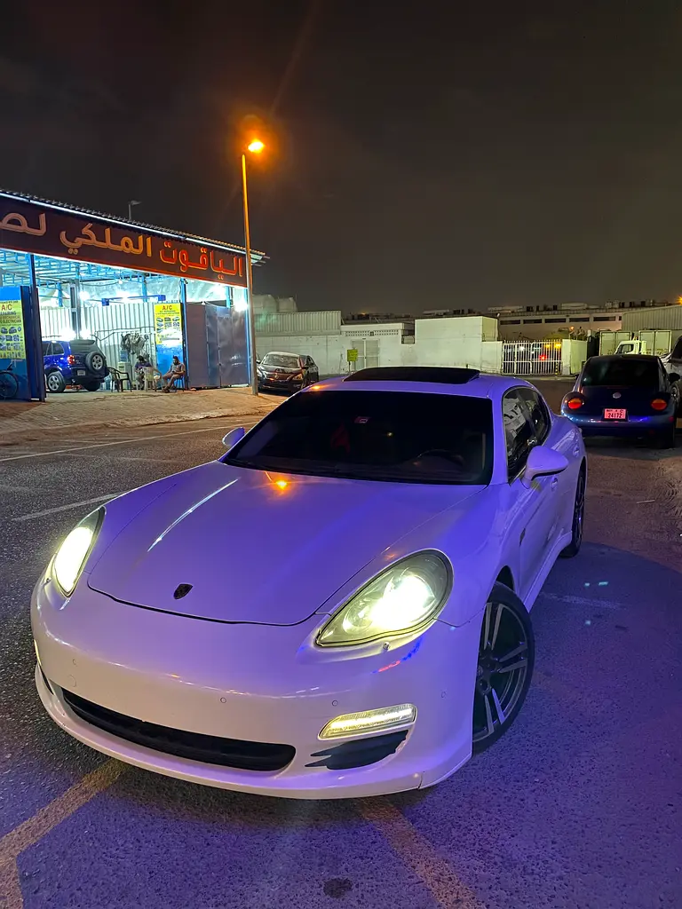 Porsche Panamera 4S, 2010, GCC Specs - Image 4