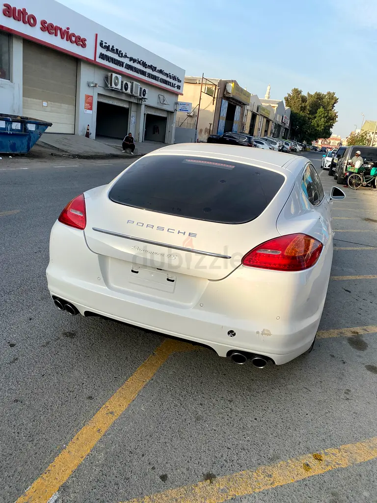 Porsche Panamera 4S, 2010, GCC Specs - Image 8