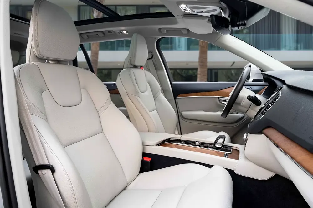 2,742 P.M | XC90 B5 Momentum | 0% Downpayment | IMMACULATE! - Image 11