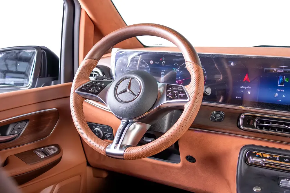 Brand New Mercedes Benz V300-GCC-VIP Upgrades-Exclusive Transportation-Warranty till 2027 - Image 11