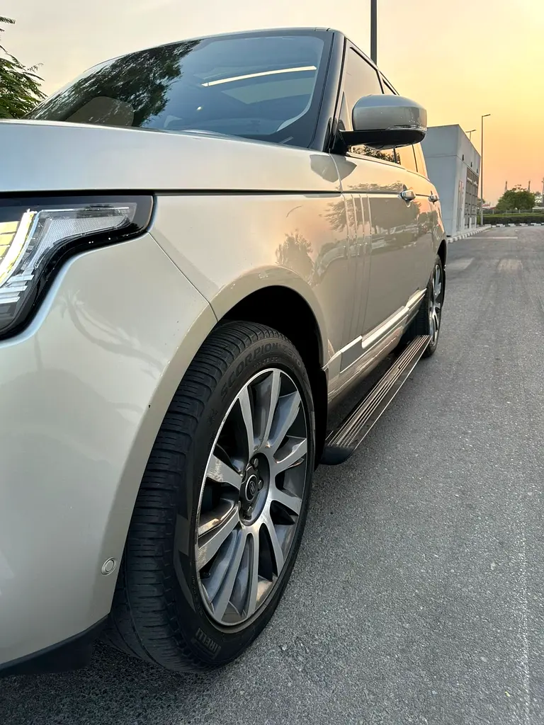 RANGE ROVER VOUGE SE SUPERCHARGED FULL OPTION GCC SINGLE OWNER FULL SERVICE HISTORY AVAILABLE - Image 20