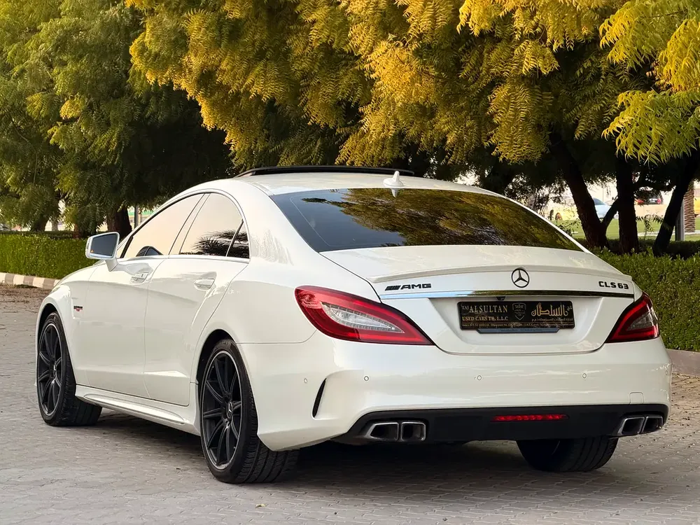 Mercedes Benz CLS 63 AMG FREE ACCIDENT UNDER WARRANTY - Image 7