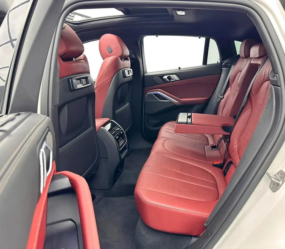 2021 BMW X6 xDrive40i M-Sport, 1 Years Warranty Unlimited Km, BMW Full Service History, GCC - Image 17