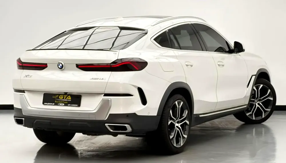 2021 BMW X6 xDrive40i M-Sport, 1 Years Warranty Unlimited Km, BMW Full Service History, GCC - Image 4