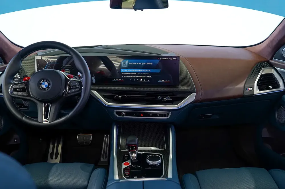 XM HYBRID V8 | INTERIOR CARBON | WARRANTY SEPT 2026 + SERVICE AUG 2029 - Image 10
