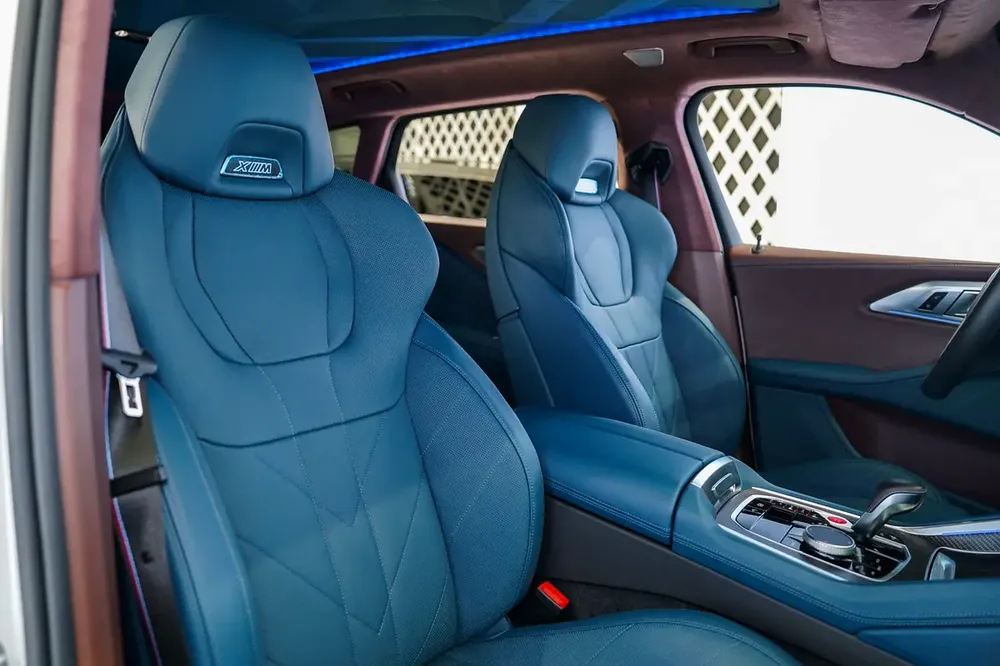 XM HYBRID V8 | INTERIOR CARBON | WARRANTY SEPT 2026 + SERVICE AUG 2029 - Image 17