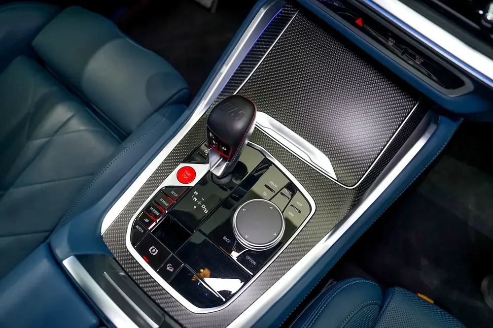 XM HYBRID V8 | INTERIOR CARBON | WARRANTY SEPT 2026 + SERVICE AUG 2029 - Image 18