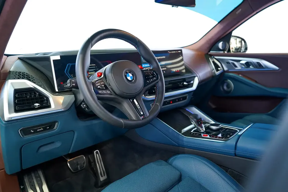 XM HYBRID V8 | INTERIOR CARBON | WARRANTY SEPT 2026 + SERVICE AUG 2029 - Image 8
