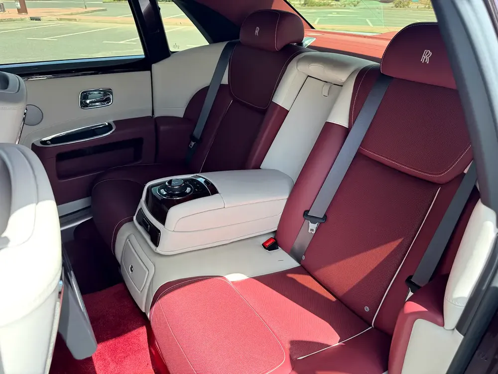 ROLLS ROYCE GHOST*GCC*STARLIGHT*SCREENS*SINGLE OWNER* - Image 11