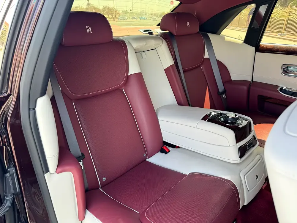 ROLLS ROYCE GHOST*GCC*STARLIGHT*SCREENS*SINGLE OWNER* - Image 12