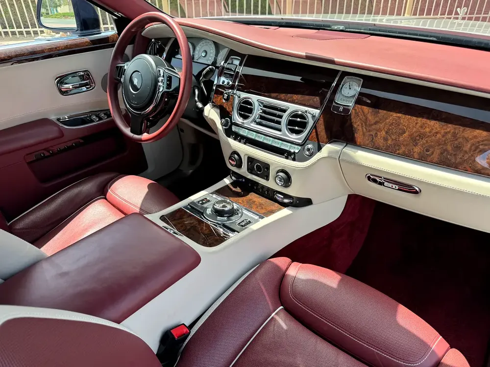 ROLLS ROYCE GHOST*GCC*STARLIGHT*SCREENS*SINGLE OWNER* - Image 16