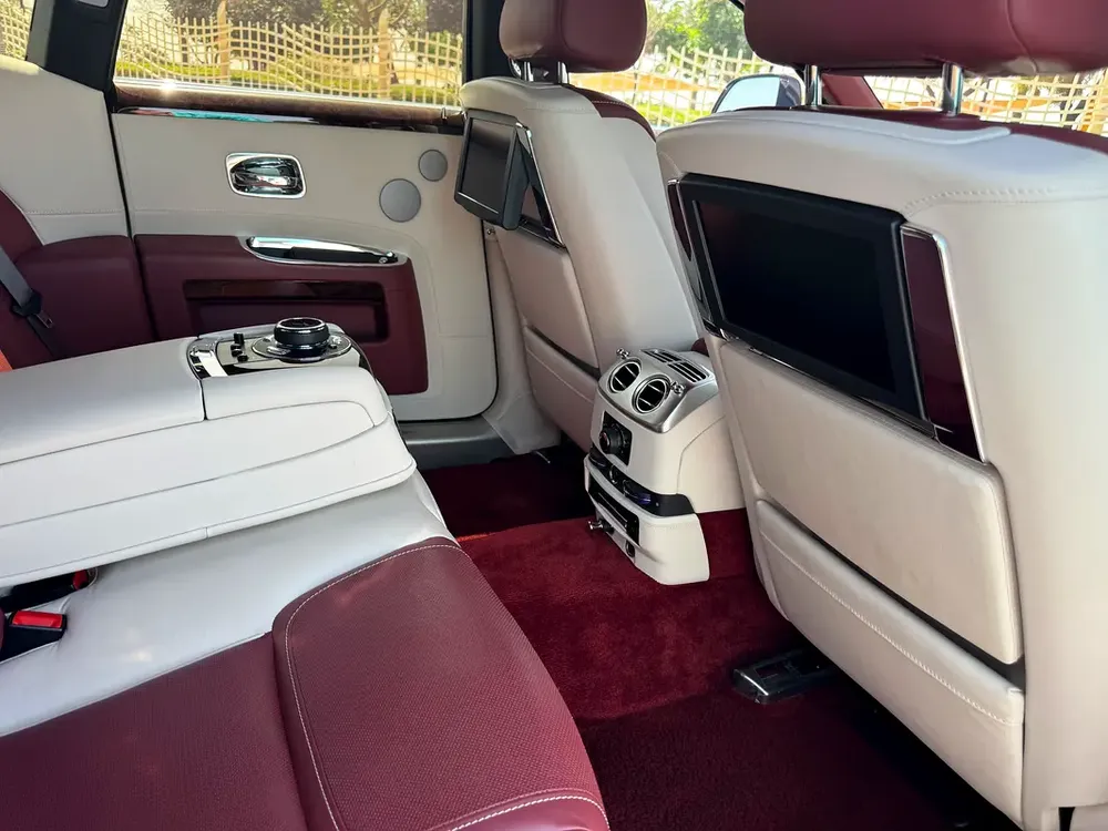 ROLLS ROYCE GHOST*GCC*STARLIGHT*SCREENS*SINGLE OWNER* - Image 17