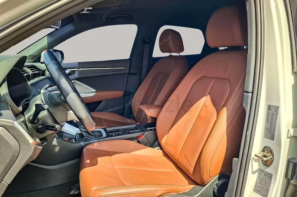 AED 1748/month | 2022 Audi Q3 40 TFSI | GCC Specs | Ref#442000 - Image 11