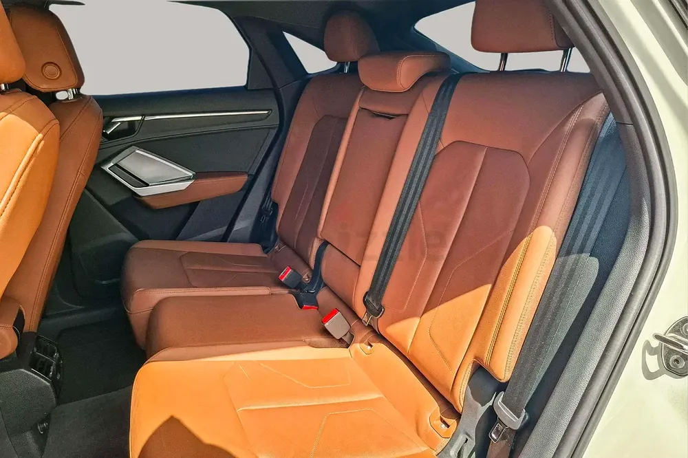 AED 1748/month | 2022 Audi Q3 40 TFSI | GCC Specs | Ref#442000 - Image 12