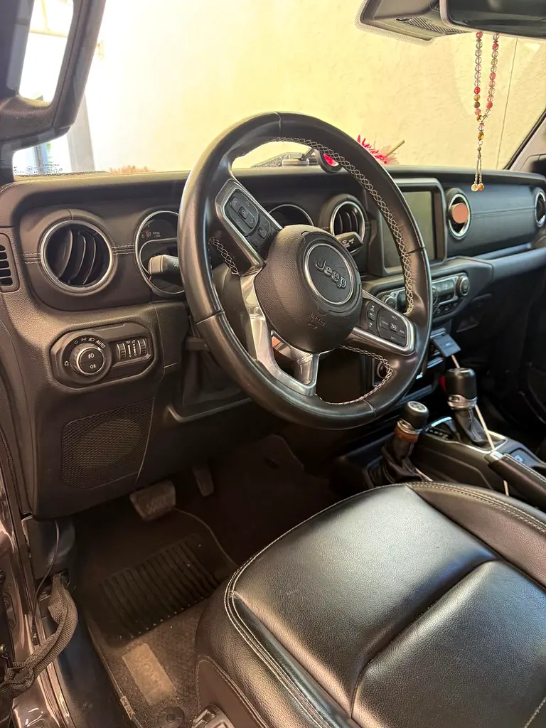 Jeep Wrangler 80th Anniversary Edition (Limited) 2021 | GCC Specs | Excellent Condition - Image 4
