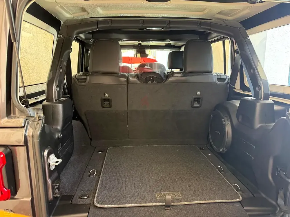 Jeep Wrangler 80th Anniversary Edition (Limited) 2021 | GCC Specs | Excellent Condition - Image 7