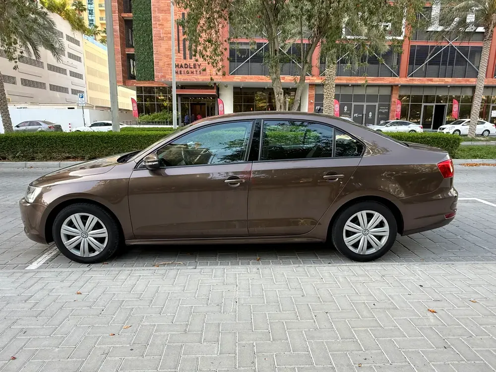 2015 Volkswagen Jetta S - GCC Specs - Reliable and Fuel Efficient - Image 8