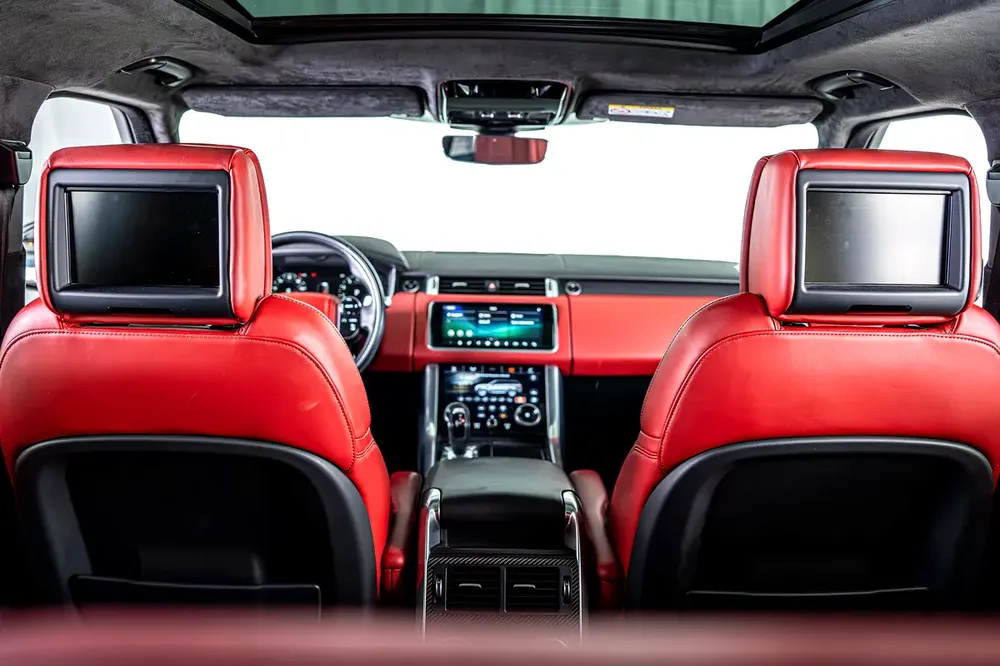 Range Rover Sport V8 Autobiography SVO (Special Vehicle Operations)-GCC-1 Owner-Bespoke Order - Image 14