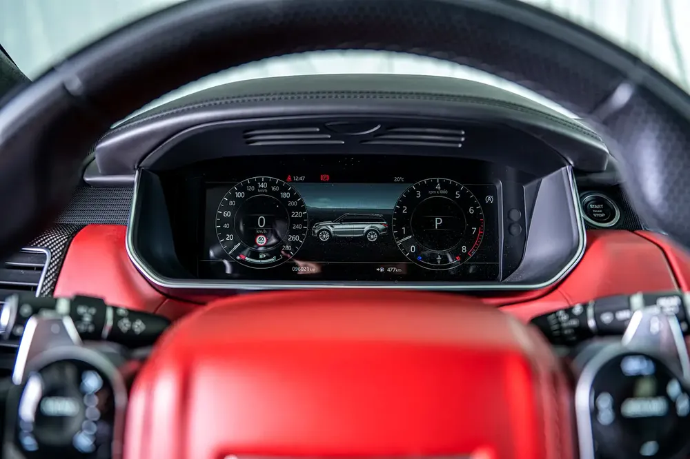 Range Rover Sport V8 Autobiography SVO (Special Vehicle Operations)-GCC-1 Owner-Bespoke Order - Image 15