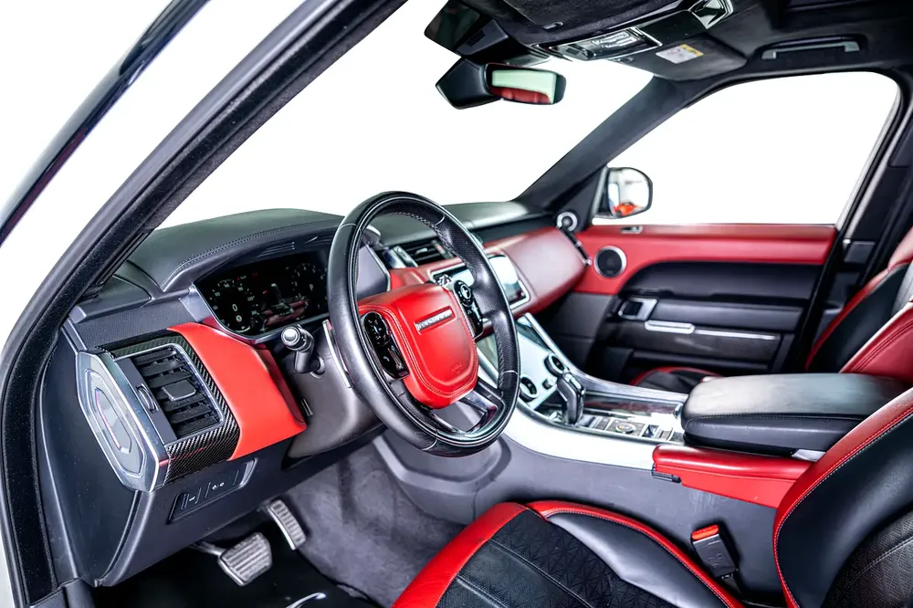 Range Rover Sport V8 Autobiography SVO (Special Vehicle Operations)-GCC-1 Owner-Bespoke Order - Image 17
