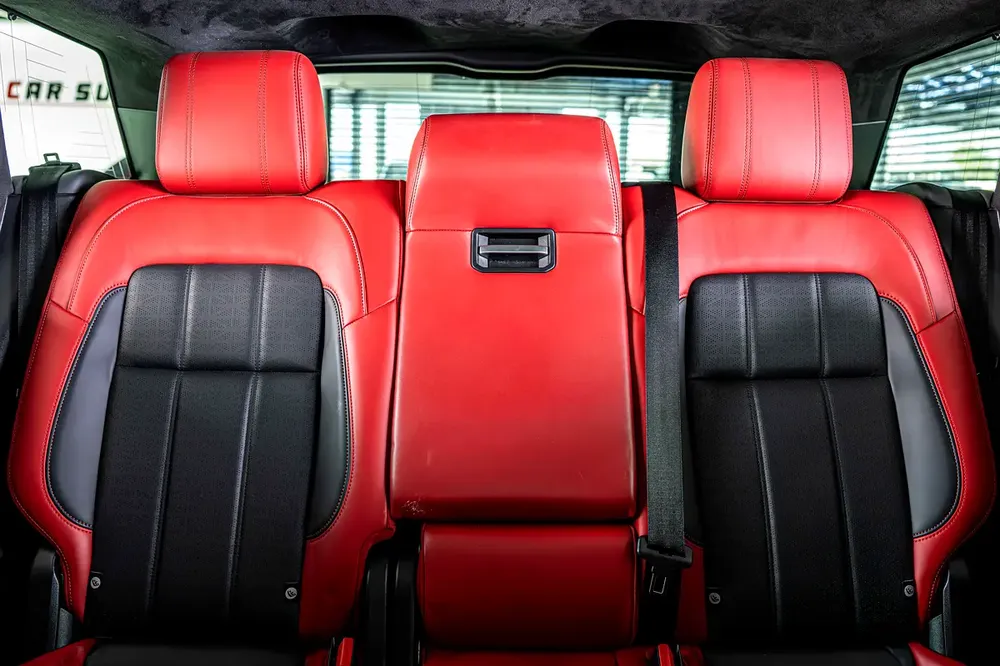 Range Rover Sport V8 Autobiography SVO (Special Vehicle Operations)-GCC-1 Owner-Bespoke Order - Image 19
