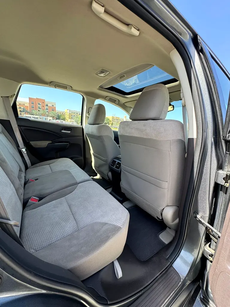 Honda CR-V 2012 GCC Specs - Reliable Family SUV - Image 12