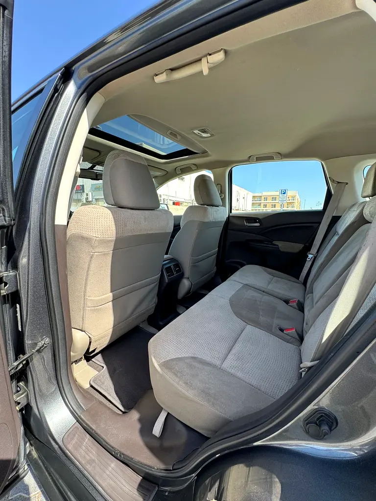 Honda CR-V 2012 GCC Specs - Reliable Family SUV - Image 13