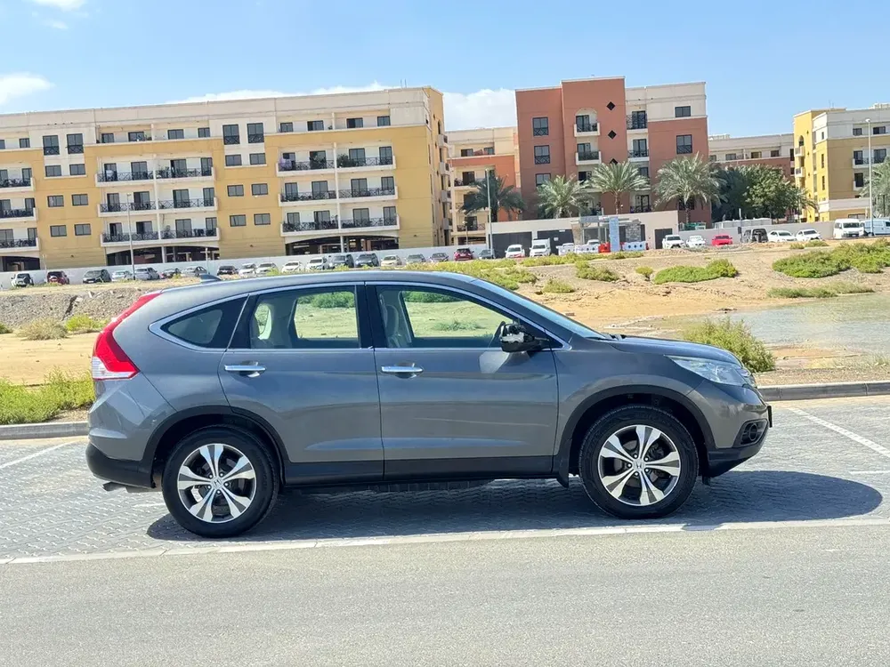 Honda CR-V 2012 GCC Specs - Reliable Family SUV - Image 8