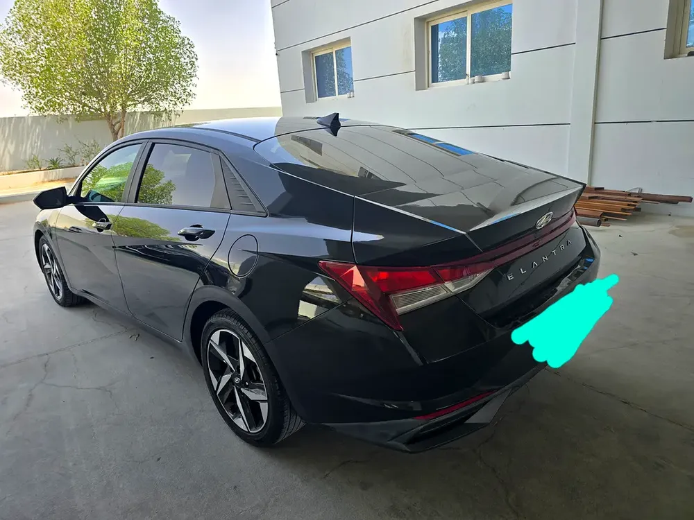2023 Hyundai Elantra SEL - American Specs -radar line spot push door push start - Image 16