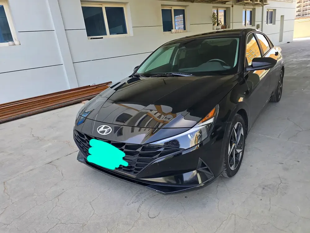 2023 Hyundai Elantra SEL - American Specs -radar line spot push door push start - Image 4