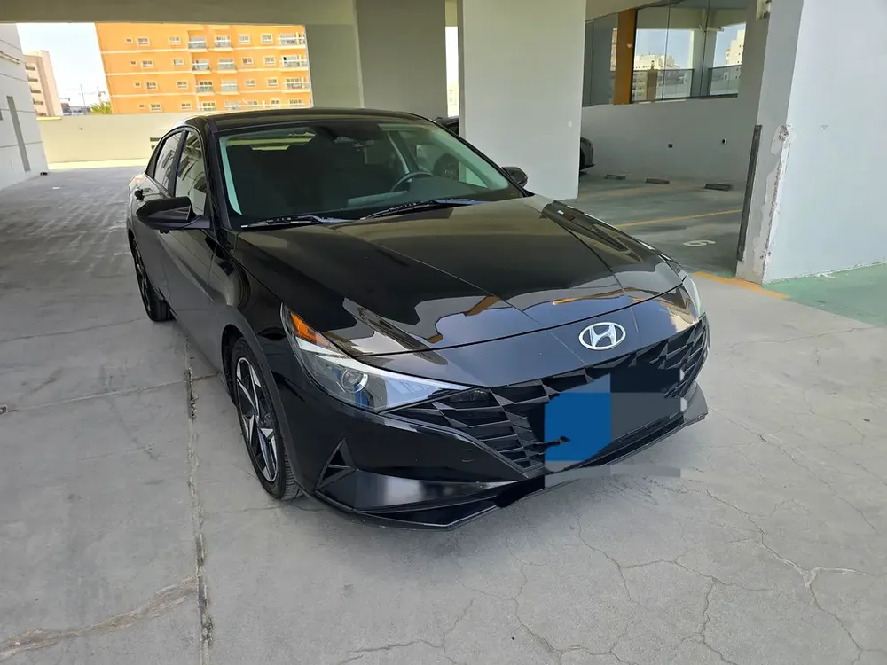 2023 Hyundai Elantra SEL - American Specs -radar line spot push door push start - Image 6
