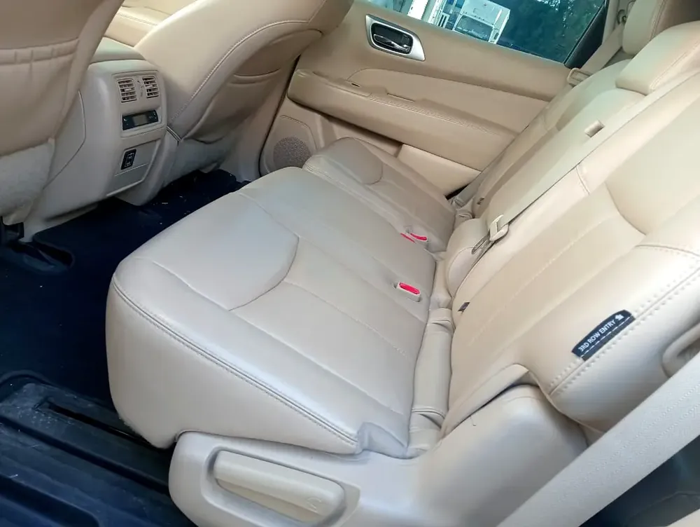 Nissan Pathfinder SV mid night 2019 single owner gcc accident free - Image 7